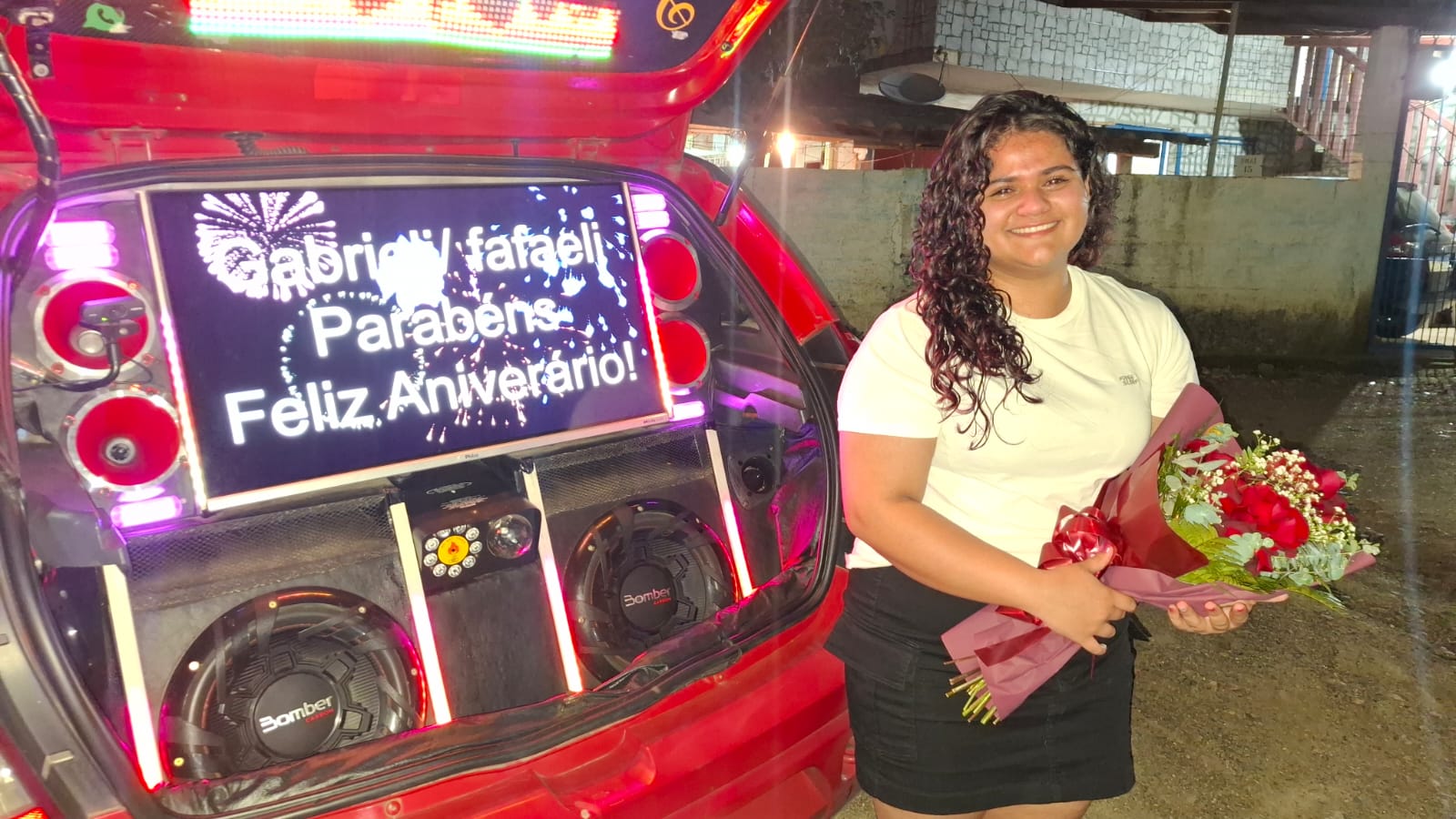 Surpresa com carro de som Saile